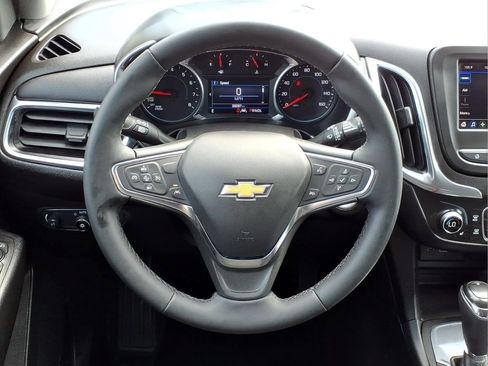 Used 2021 Chevrolet Equinox LT FWD image 21