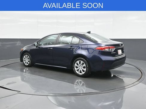 Used 2024 Toyota Corolla LE FWD image 5