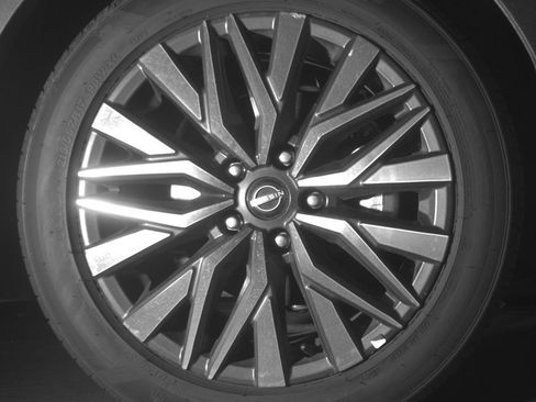 Used 2025 Nissan Altima 2.5 SV FWD image 13