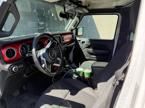 Used 2019 Jeep Wrangler Unlimited Rubicon AWD/4WD image 8