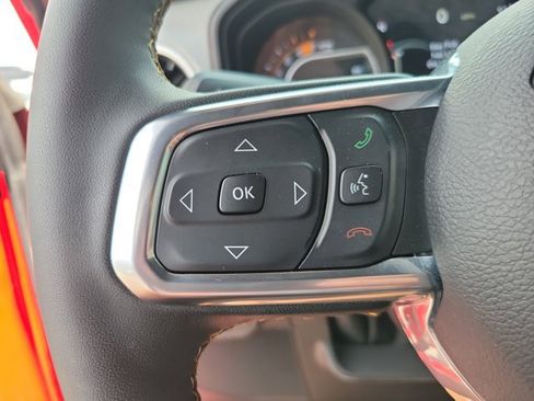 Used 2024 Jeep Wrangler Unlimited Sahara AWD/4WD image 16