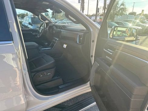 Used 2026 GMC Sierra 1500 Denali w/ Denali Reserve Package AWD/4WD image 6