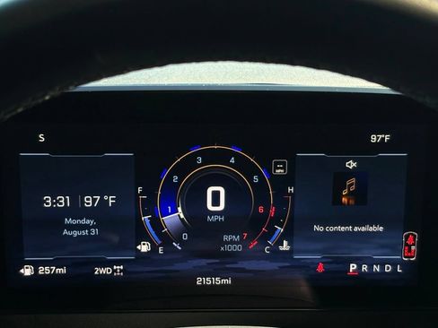 Used 2025 Chevrolet Traverse Z71 w/ Driver Confidence Package AWD/4WD image 26