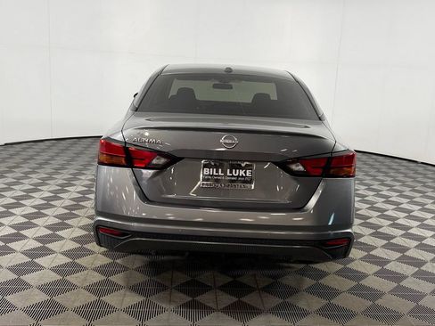 Used 2025 Nissan Altima 2.5 SV FWD image 8