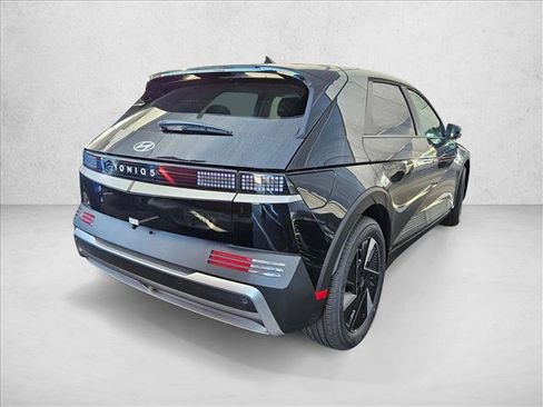 New 2026 Hyundai Ioniq 5 SE image 2