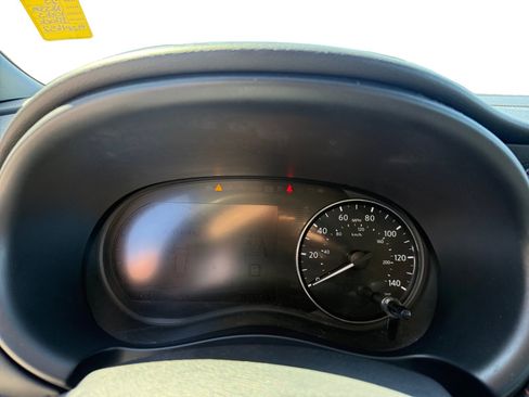 Used 2023 Nissan Kicks SR w/ SR Premium Package FWD image 11