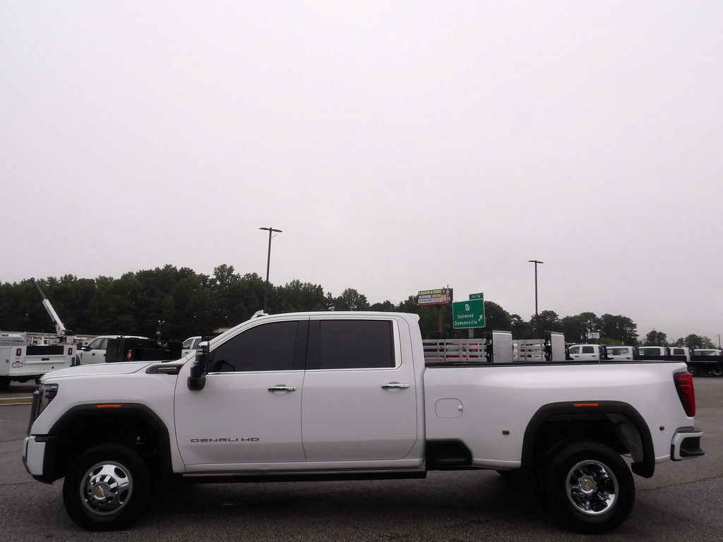 Used 2024 GMC Sierra 3500 Denali Ultimate AWD/4WD image 62
