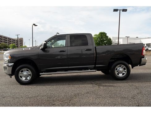 Used 2023 RAM 2500 Tradesman AWD/4WD image 5
