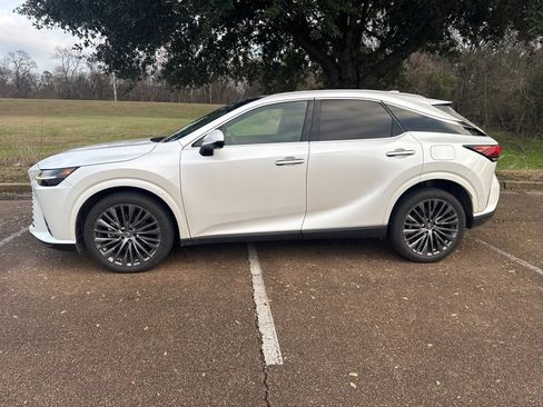 Certified 2024 Lexus RX 350 FWD w/ Convenience Package image 4