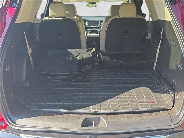 Used 2021 Buick Enclave Essence w/ Sound and Sites Package AWD/4WD image 6