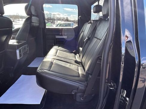 Used 2019 Ford F150 Lariat image 9