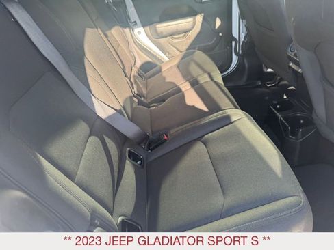 Certified 2023 Jeep Gladiator Sport image 17