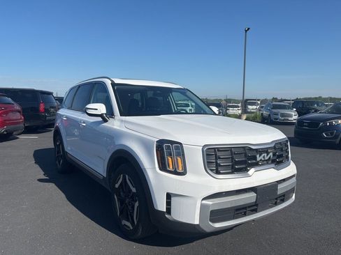 Used 2024 Kia Telluride S w/ S Sunroof Package AWD/4WD image 1