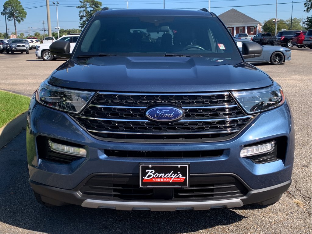 Used 2020 Ford Explorer XLT w/ Equipment Group 202A AWD/4WD image 3