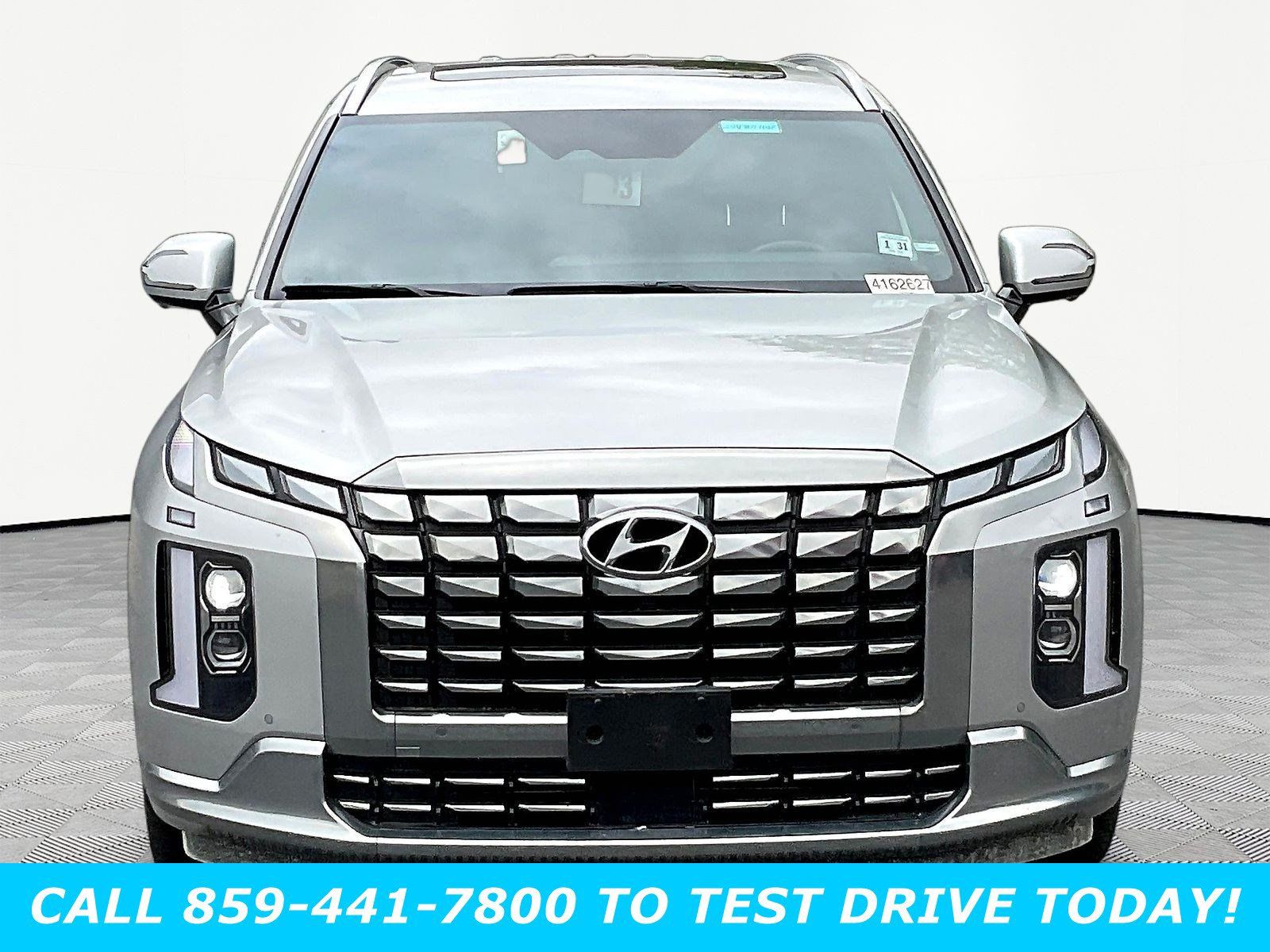 Used 2024 Hyundai Palisade Calligraphy AWD/4WD image 2