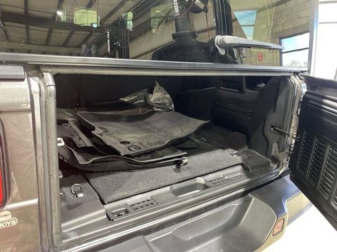 Used 2021 Jeep Wrangler Unlimited Rubicon image 21