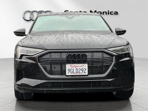 Used 2023 Audi e-tron Premium w/ Convenience Plus Package image 10