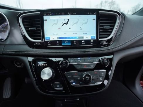 New 2026 Chrysler Pacifica Select image 31