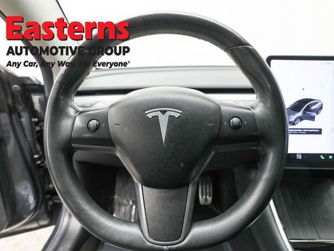 Used 2018 Tesla Model 3 Long Range image 10