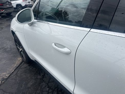 Used 2023 Porsche Macan image 12