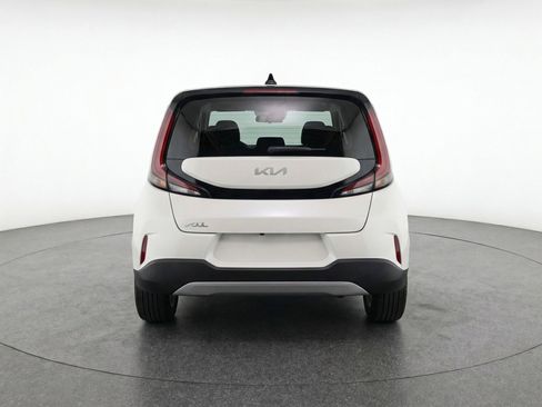 Used 2025 Kia Soul LX w/ LX Technology Package FWD image 7
