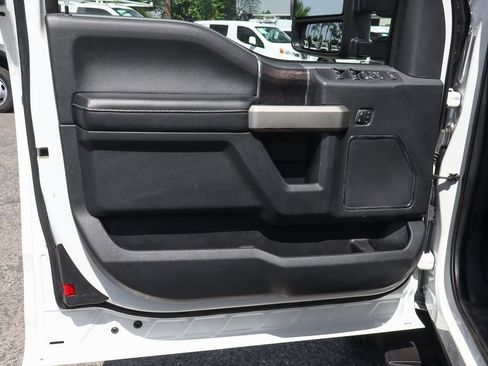 Used 2022 Ford F550 2WD SuperCab Super Duty image 16