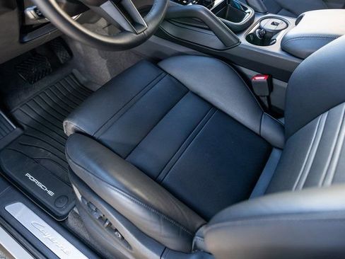 Certified 2026 Porsche Cayenne Coupe image 31