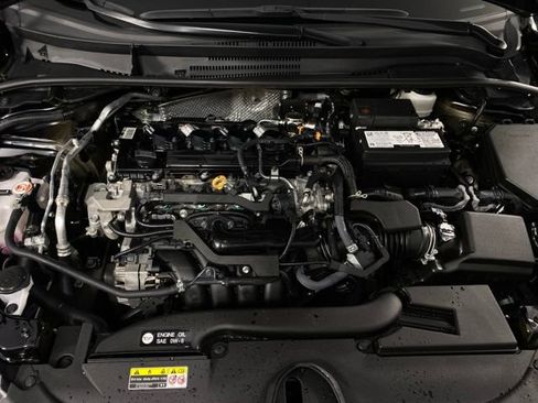 Used 2025 Toyota Corolla LE FWD image 13