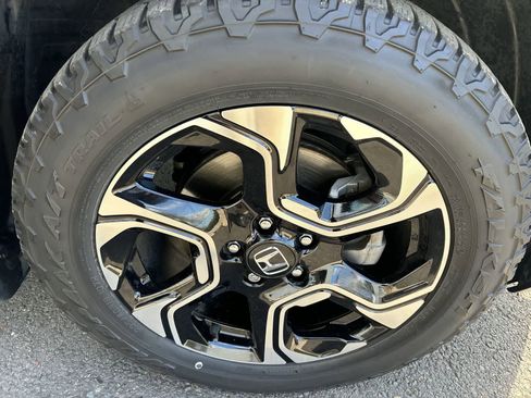 Used 2017 Honda CR-V Touring image 4