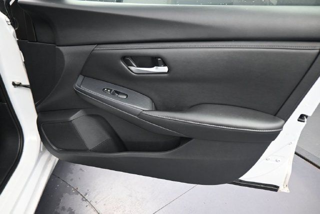 Used 2024 Nissan Sentra SV FWD image 13