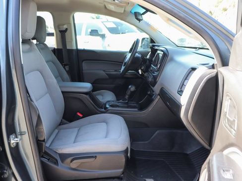 Used 2019 Chevrolet Colorado W/T w/ WT Convenience Package RWD image 35