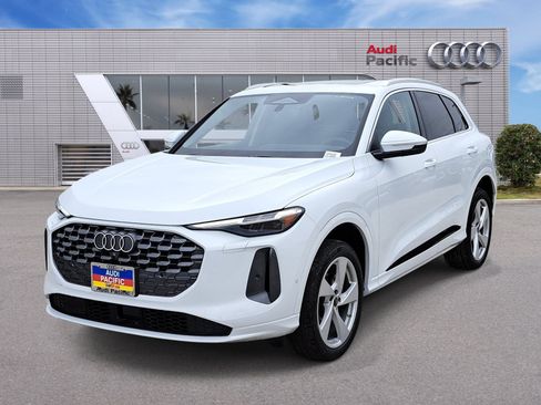 New 2026 Audi Q5 Premium Plus AWD/4WD image 1