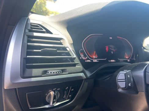 Used 2022 BMW X4 xDrive30i w/ M Sport Package 2 AWD/4WD image 15