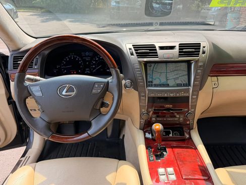 Used 2009 Lexus LS 460 L w/ Luxury Pkg RWD image 15