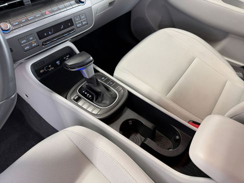 Used 2025 Hyundai Kona SEL image 41