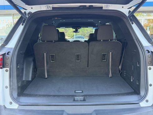 Used 2023 Chevrolet Traverse LT AWD/4WD image 8