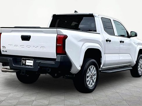 Used 2024 Toyota Tacoma SR AWD/4WD image 13