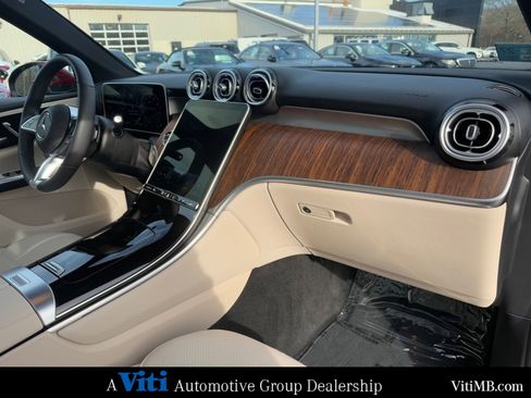 Certified 2025 Mercedes-Benz GLC 300 4MATIC image 29