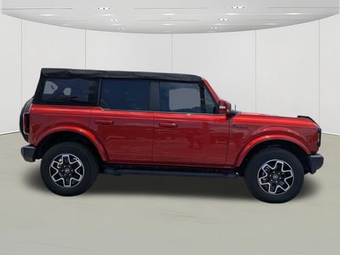 Certified 2022 Ford Bronco Outer Banks AWD/4WD image 2
