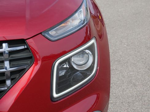 Used 2024 Hyundai Venue Limited FWD image 16