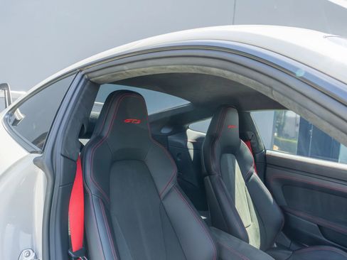 Used 2022 Porsche 911 GT3 RWD image 12