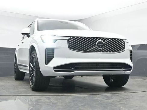 New 2026 Volvo XC90 T8 Plus w/ Protection Package Premier AWD/4WD image 40