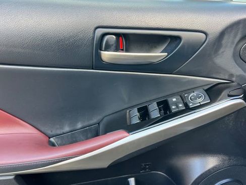 Used 2017 Lexus IS 200t image 11