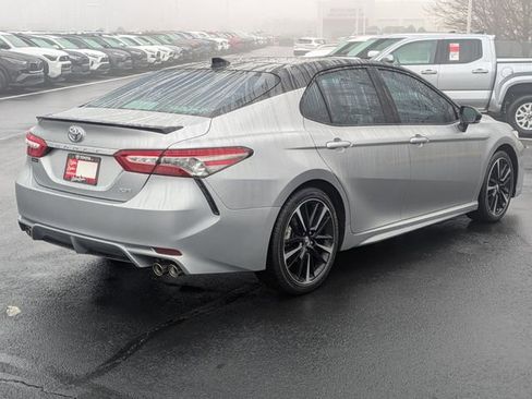 Used 2019 Toyota Camry XSE image 4