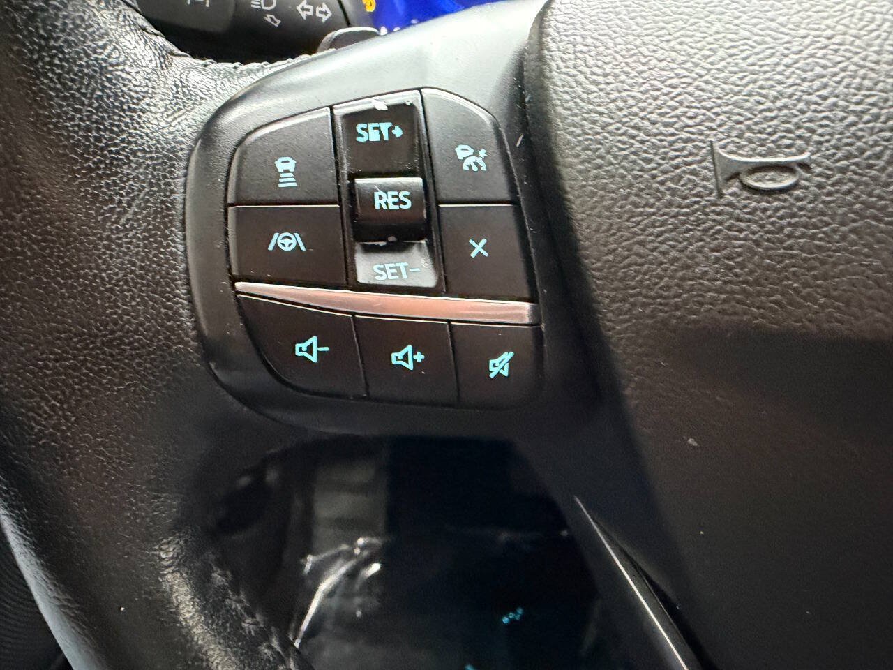 Used 2020 Ford Escape Titanium AWD/4WD image 23