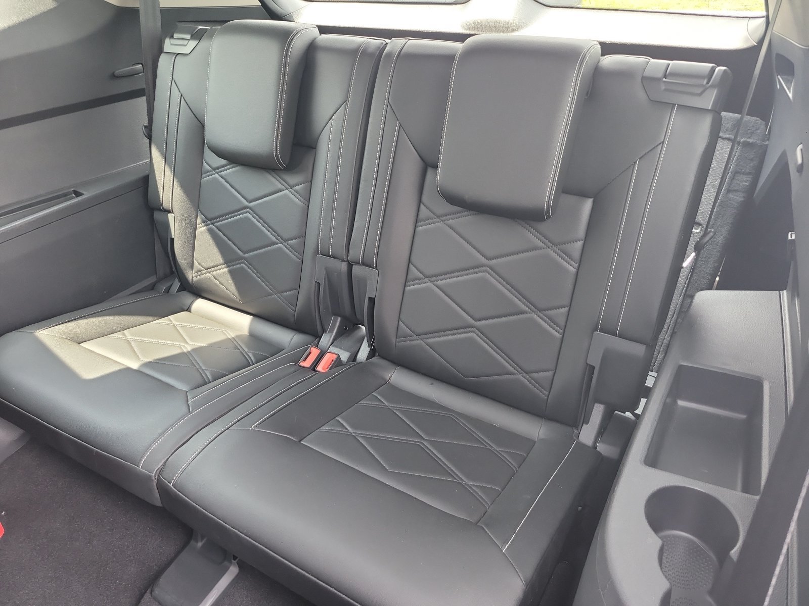 Used 2024 Volkswagen Atlas SE FWD image 10