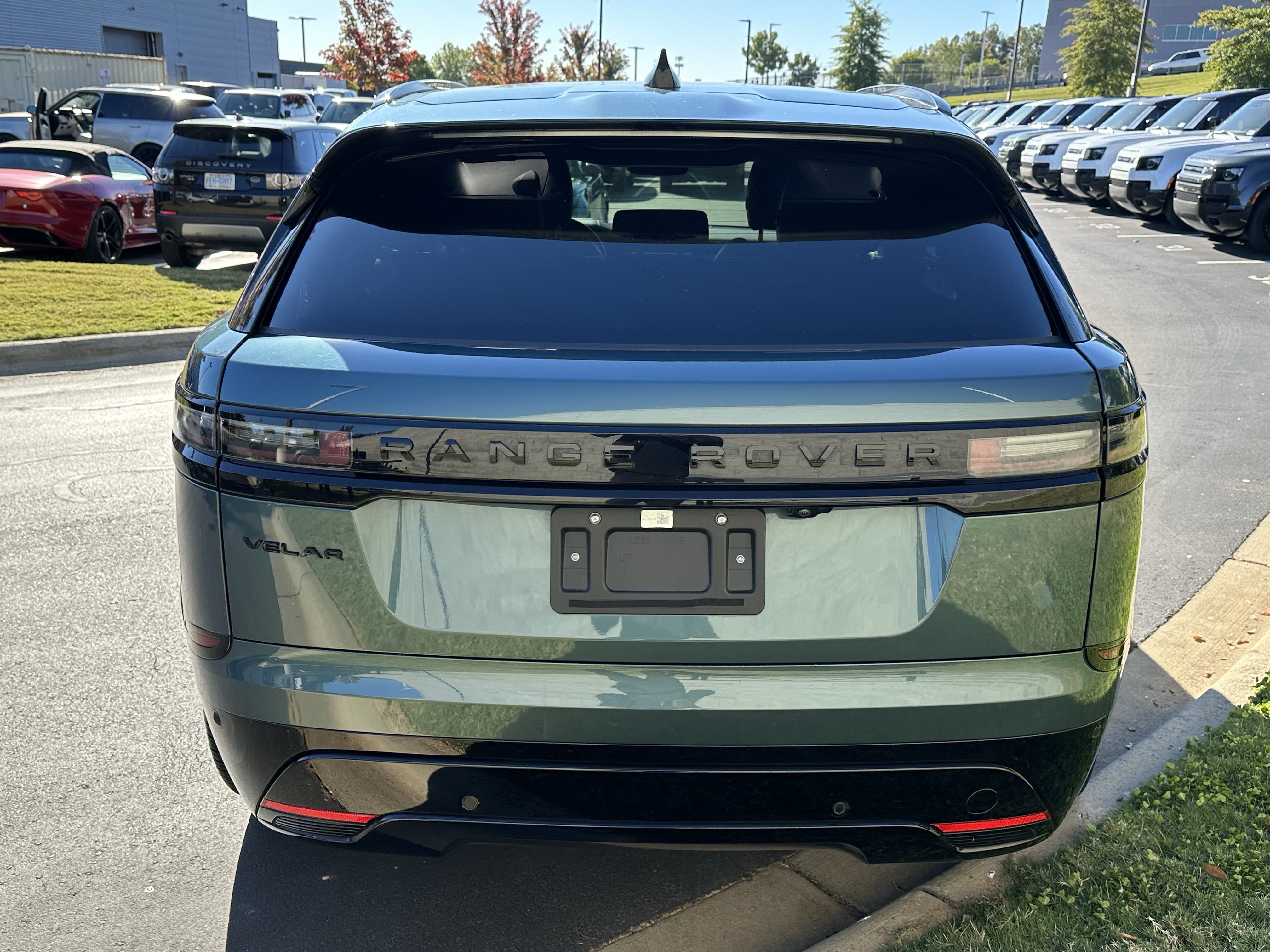 Certified 2026 Land Rover Range Rover Velar Dynamic SE AWD/4WD image 6