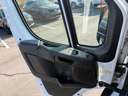 Used 2023 RAM ProMaster 2500 image 13