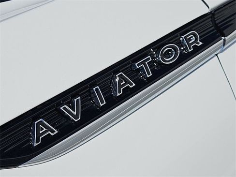 New 2025 Lincoln Aviator Black Label image 11