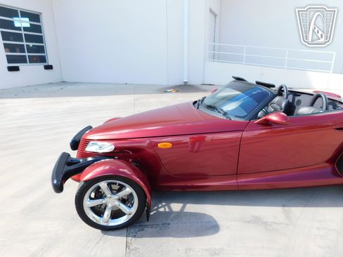 Used 2002 Chrysler Prowler RWD image 11